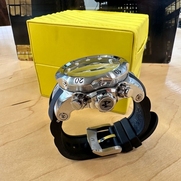 Invicta Men’s 6110 Reserve Quartz Chronograph Watch - Black Rubber Strap - Picture 6 of 15